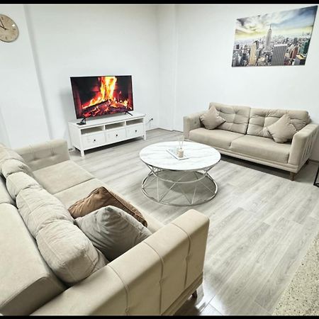 Stylish & Relaxing Modernes Apartment Mit Privatparkplatz Gelsenkirchen Bagian luar foto