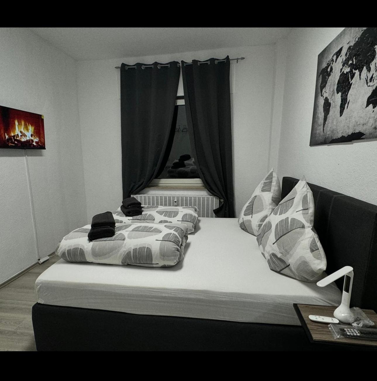 Stylish & Relaxing Modernes Apartment Mit Privatparkplatz Gelsenkirchen Bagian luar foto