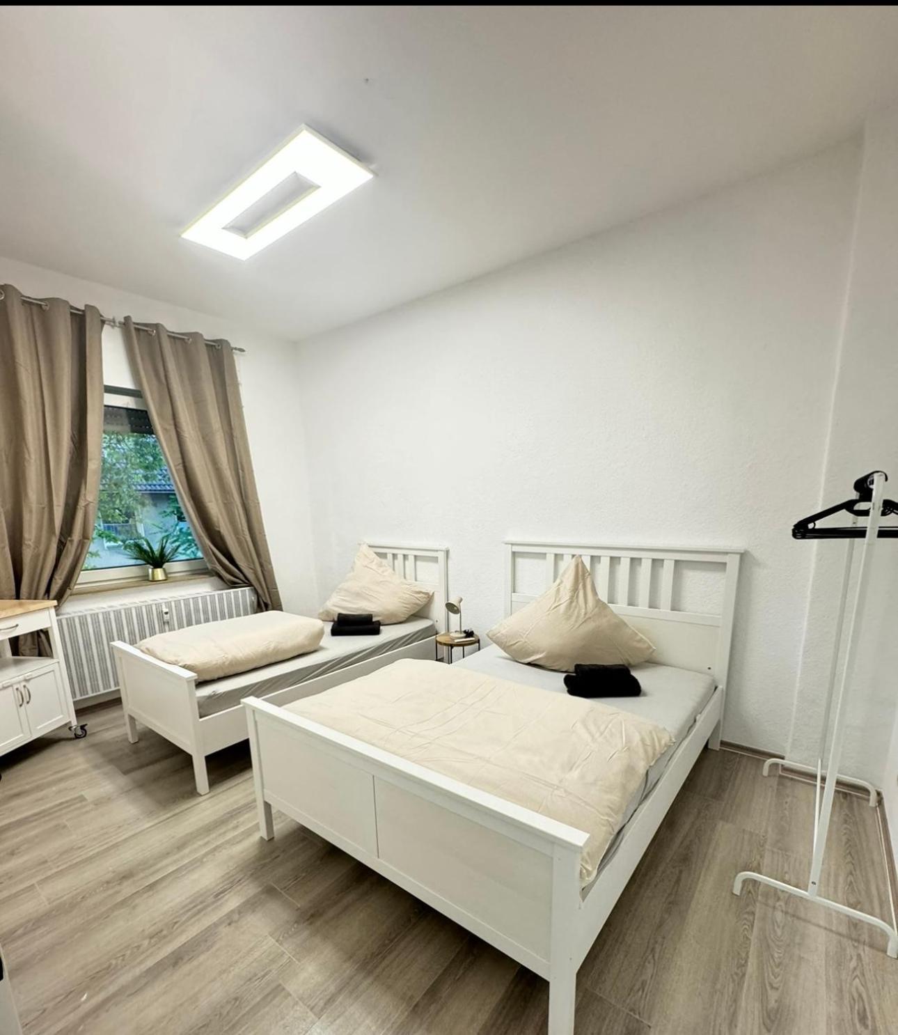 Stylish & Relaxing Modernes Apartment Mit Privatparkplatz Gelsenkirchen Bagian luar foto