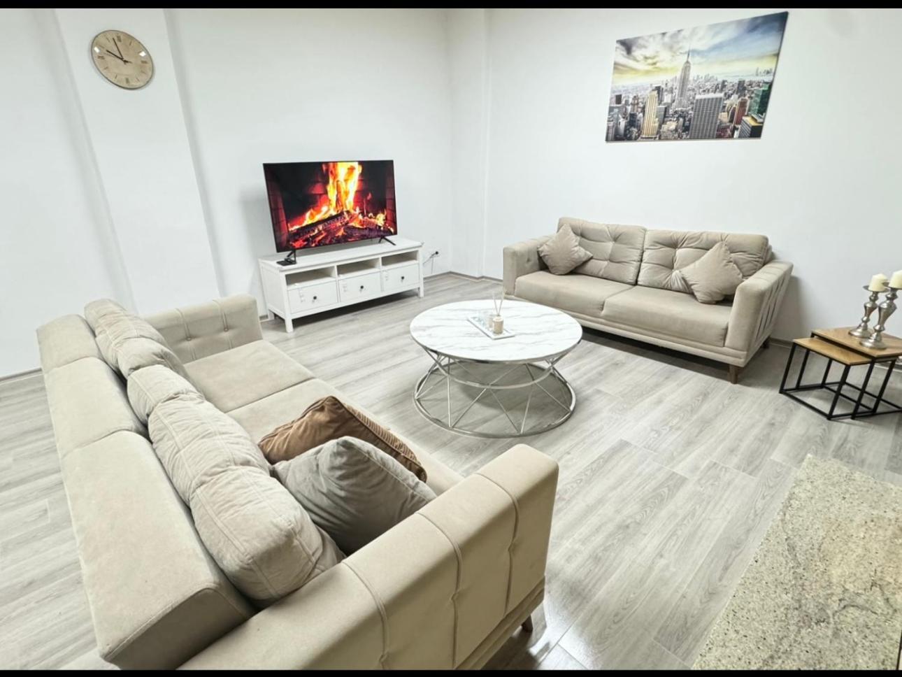 Stylish & Relaxing Modernes Apartment Mit Privatparkplatz Gelsenkirchen Bagian luar foto